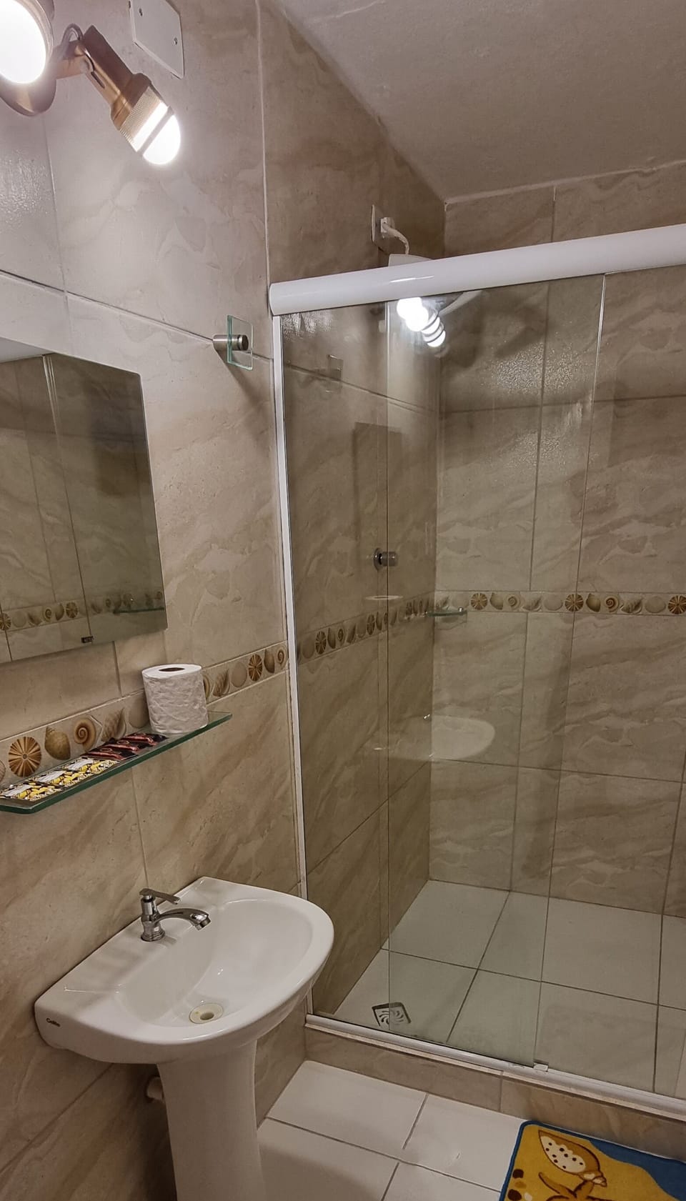 Deluxe Triple Room | Room amenity
