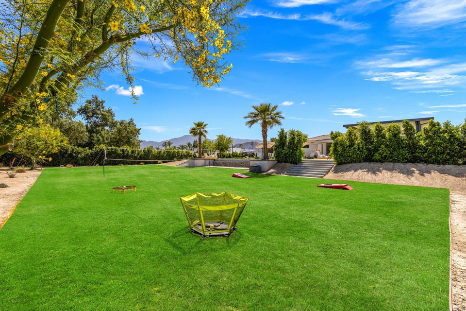Lots of Games to play: Volleyball, Golf, Smash ball, Corn Hole, Croquet
