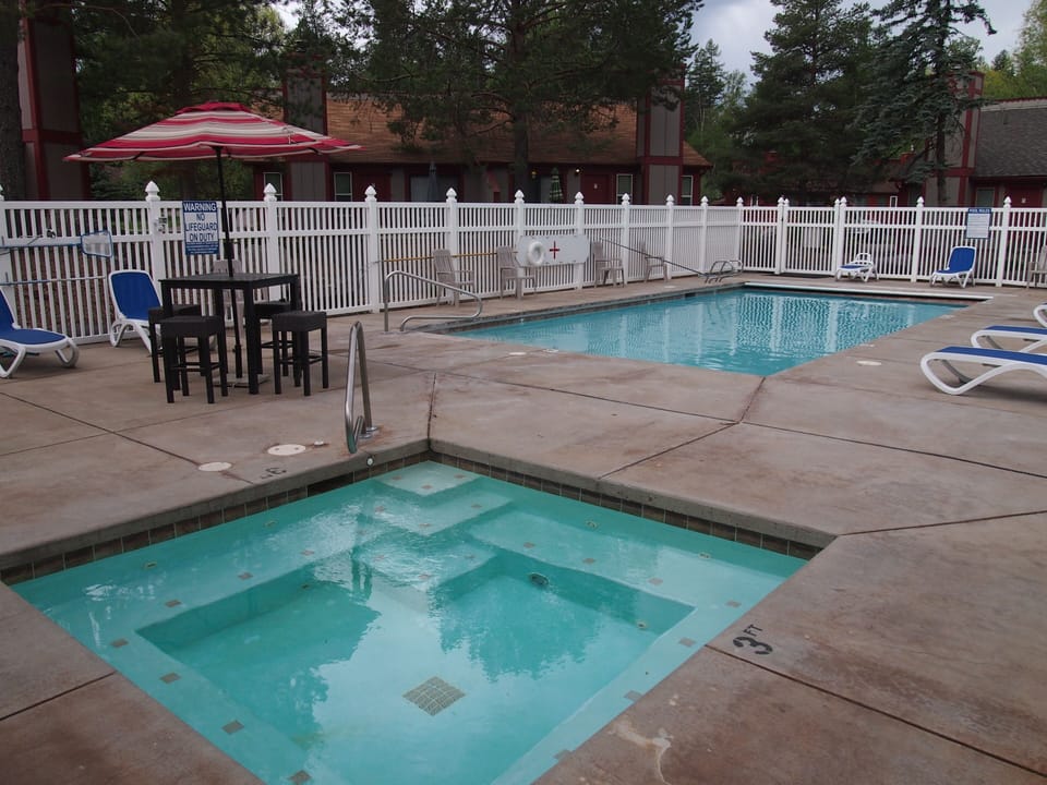 Heat pool (seasonal access) and hot tub open year-round