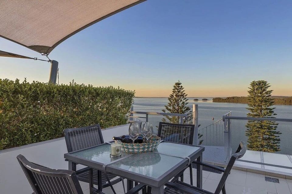 Dining from your roof top terrace