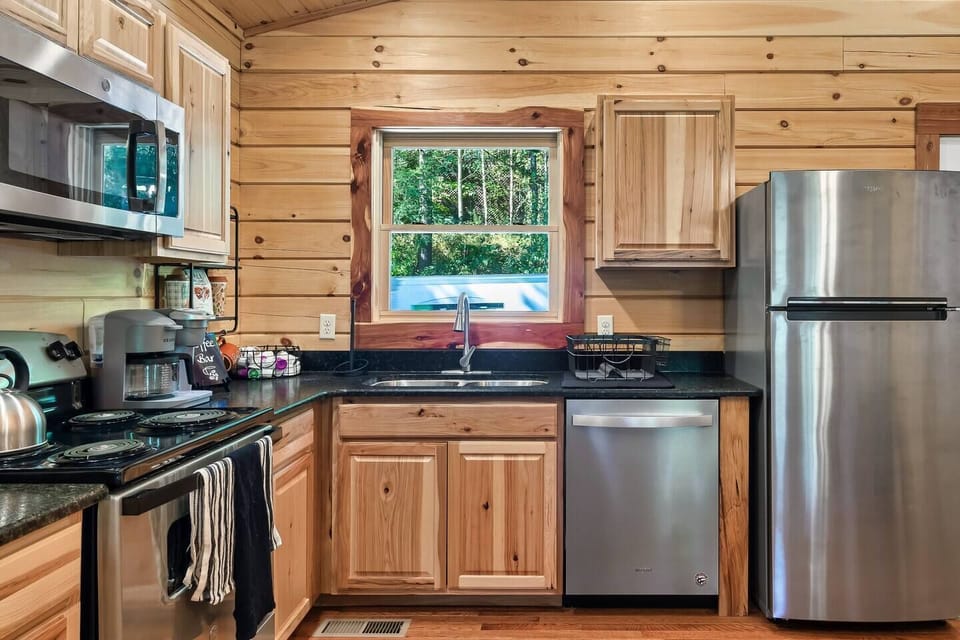 Fully Stocked kitchen