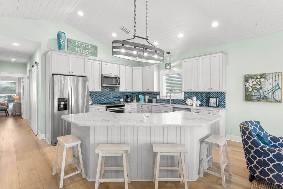 Eat-in bar seating