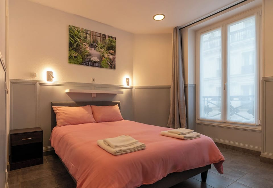 Double Room, 1 Double Bed | Minibar, desk, laptop workspace, blackout drapes