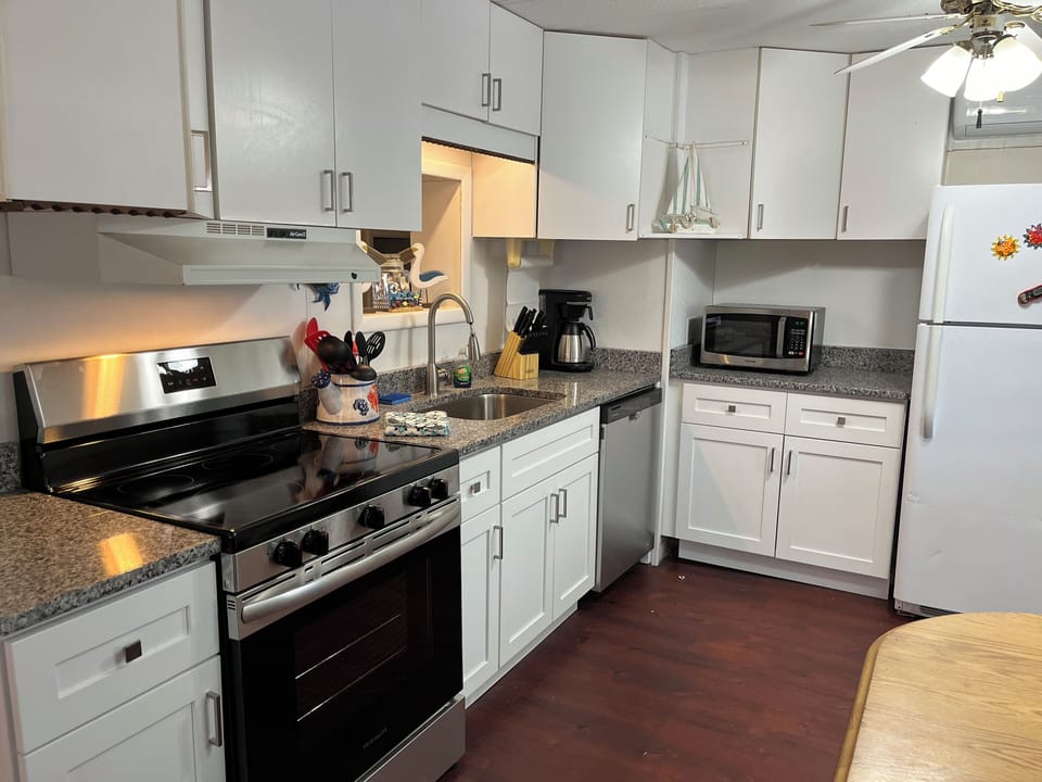 Eat in Kitchen