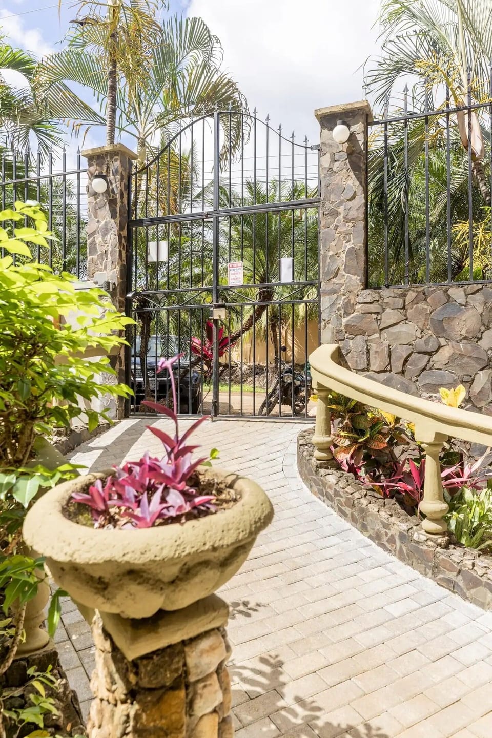 Walkway to gate entrance
