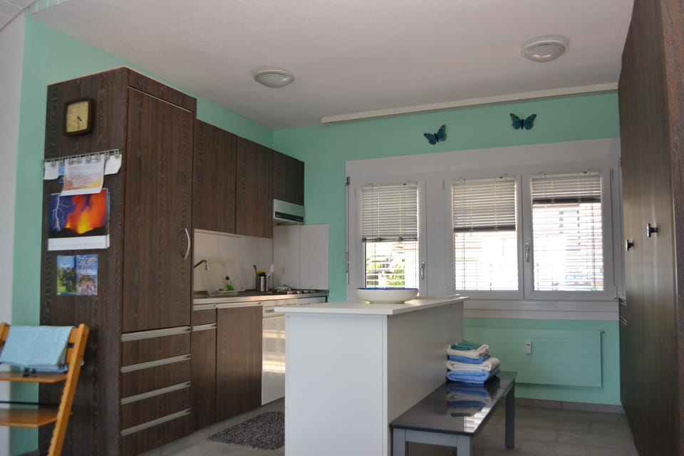 Apartment, 2 Bedrooms, Smoking, Balcony | Interior