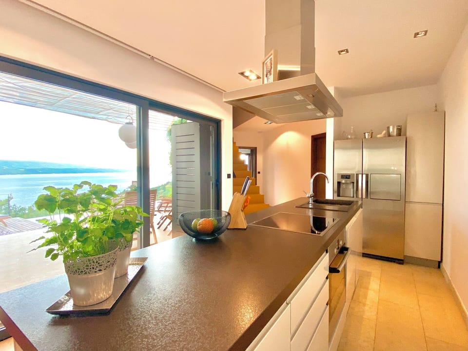 Villa, 4 Bedrooms, Private Pool, City View | Interior