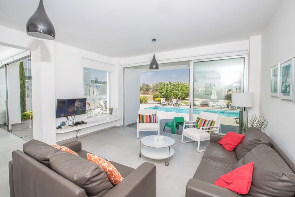 Villa, 5 Bedrooms, Private Pool | Living room