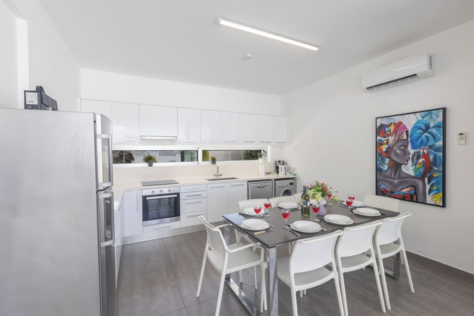 Villa, 5 Bedrooms, Private Pool, Garden View | Private kitchen