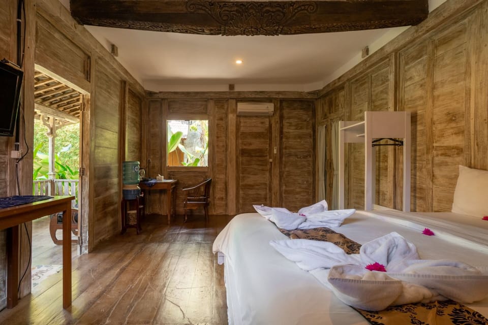 Superior Room, 1 Bedroom | Desk, free WiFi, bed sheets