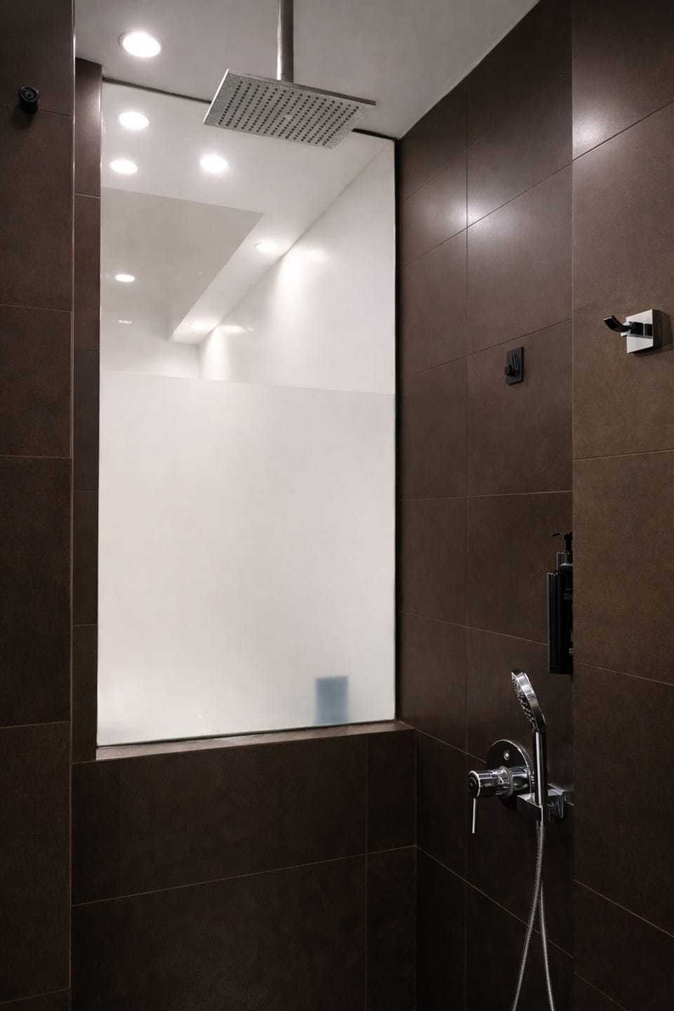 Night Use Only-9PM-8AM, Max 11 hours | Bathroom | Shower, free toiletries, slippers, towels