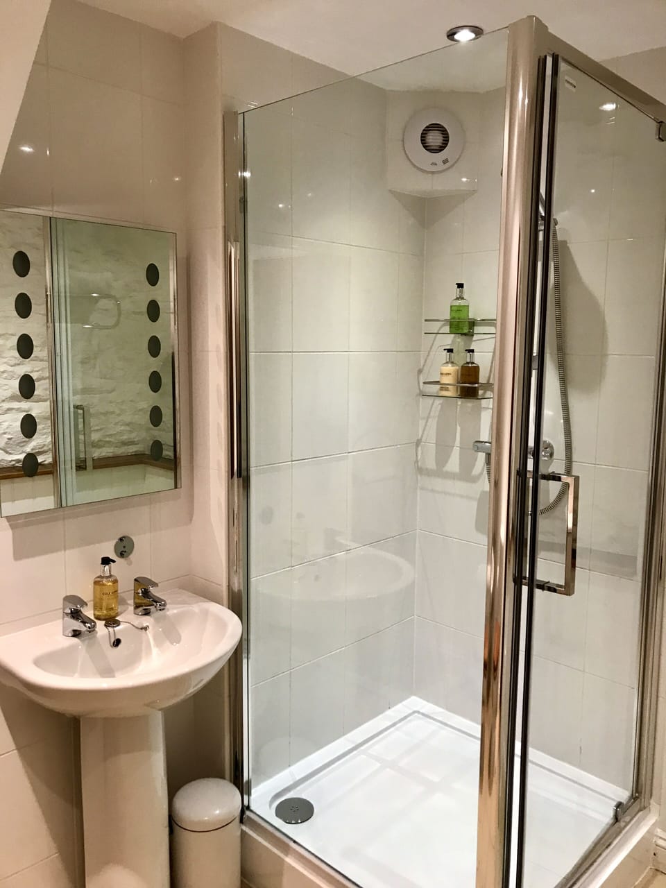 Standard Double Room, Ensuite, Courtyard View (Earl Grey) | Bathroom | Towels