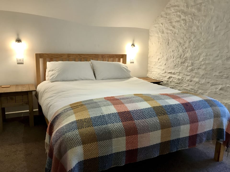 Superior Double Room, Ensuite, Courtyard View (Darjeeling) | 1 bedroom, WiFi