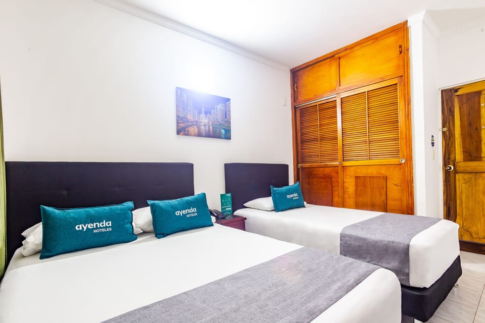 Triple Room | Hypo-allergenic bedding, free WiFi, bed sheets