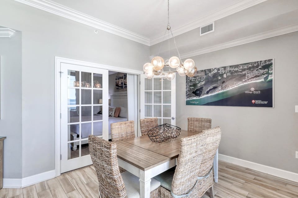 Oasis 1904, 3 Bedroom 4 Bathroom. 19th Floor. Sleeps 10. Managed by Island Rentals