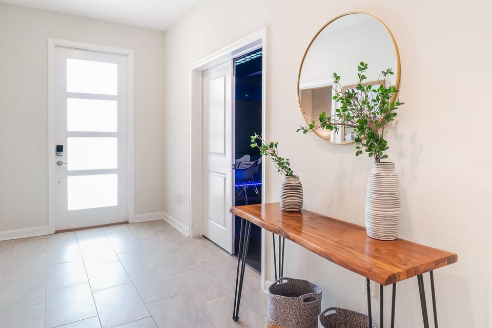 Entry way