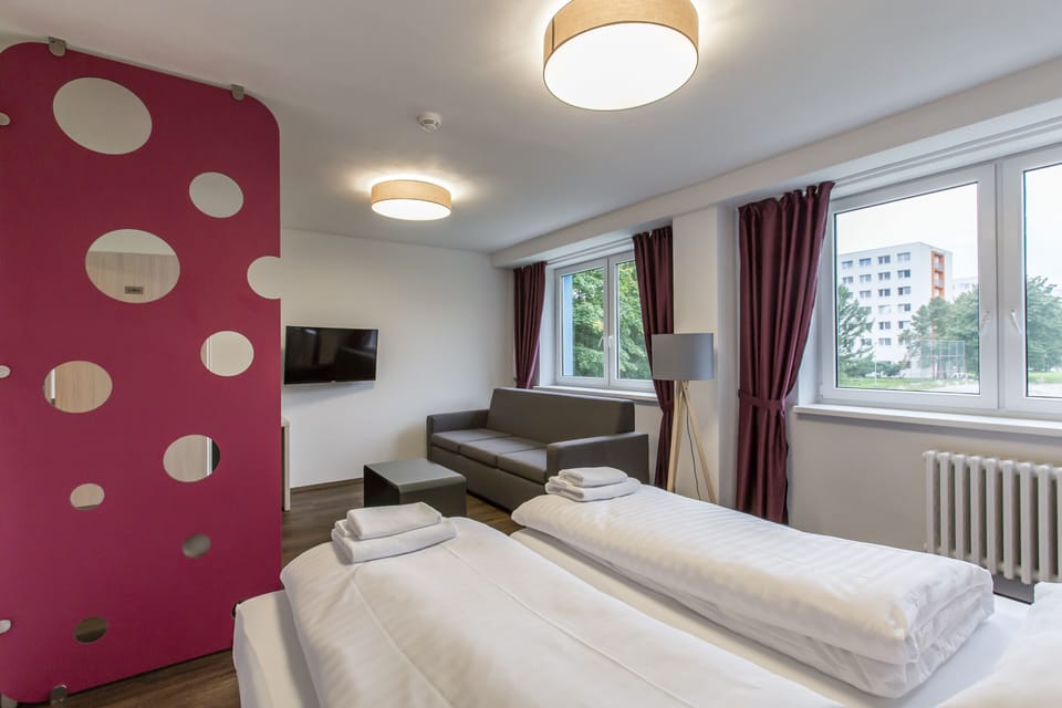 Family Apartment | Desk, WiFi (free), bed sheets