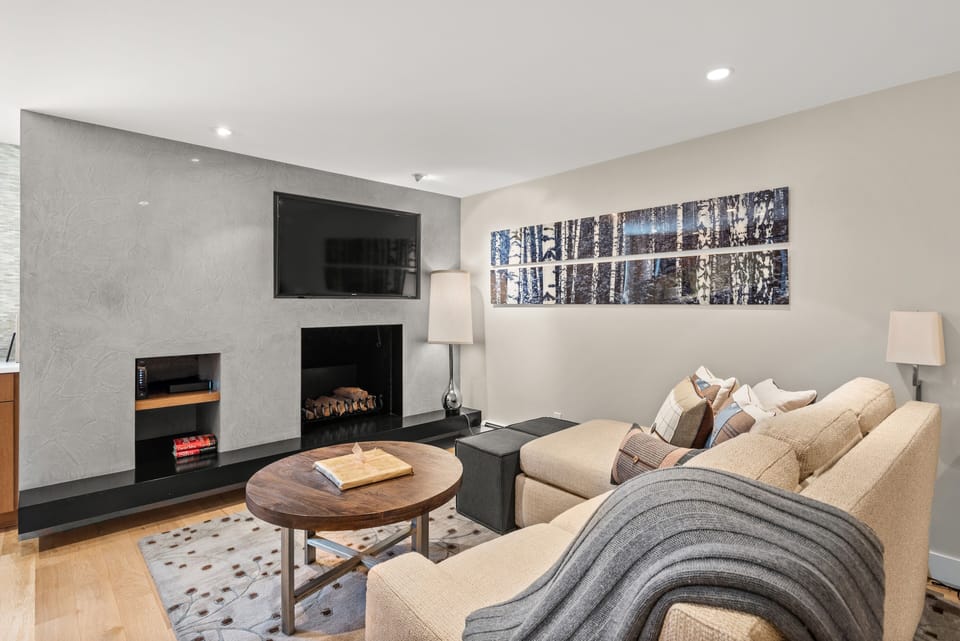 Studio | Living area