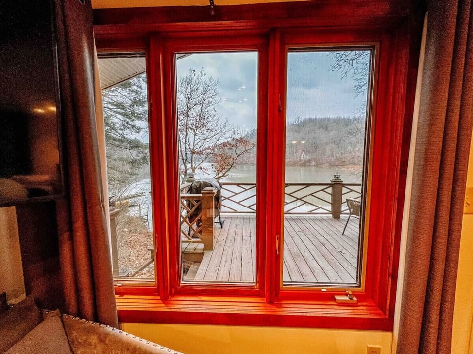 Wake to the soft glow of lake light streaming through your window- nature`s alarm clock.