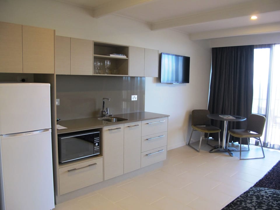 Studio King View | Private kitchenette | Coffee/tea maker, full-size fridge, microwave, stovetop