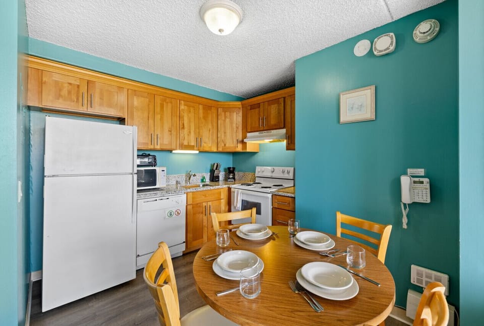 Kitchen and dining table
