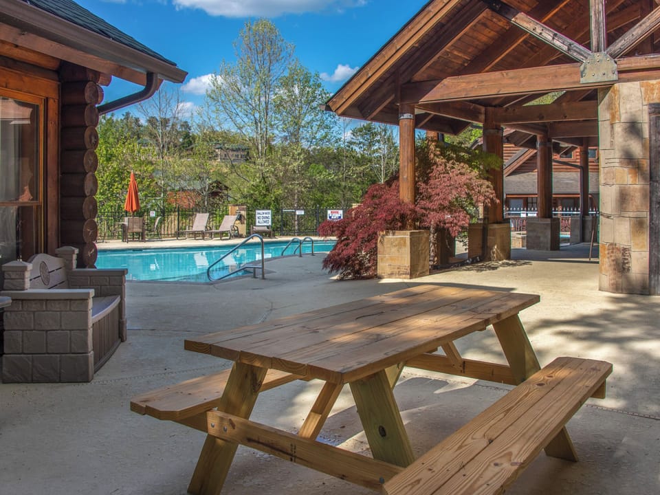 Condo (3 Bedrooms) | Property amenity