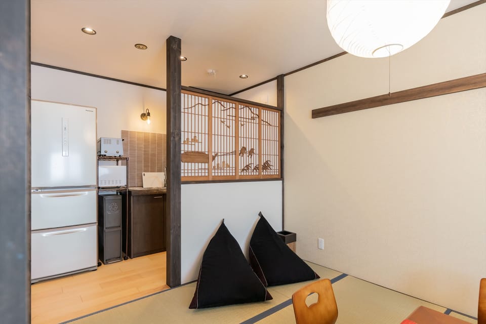 House | WiFi (free), bed sheets