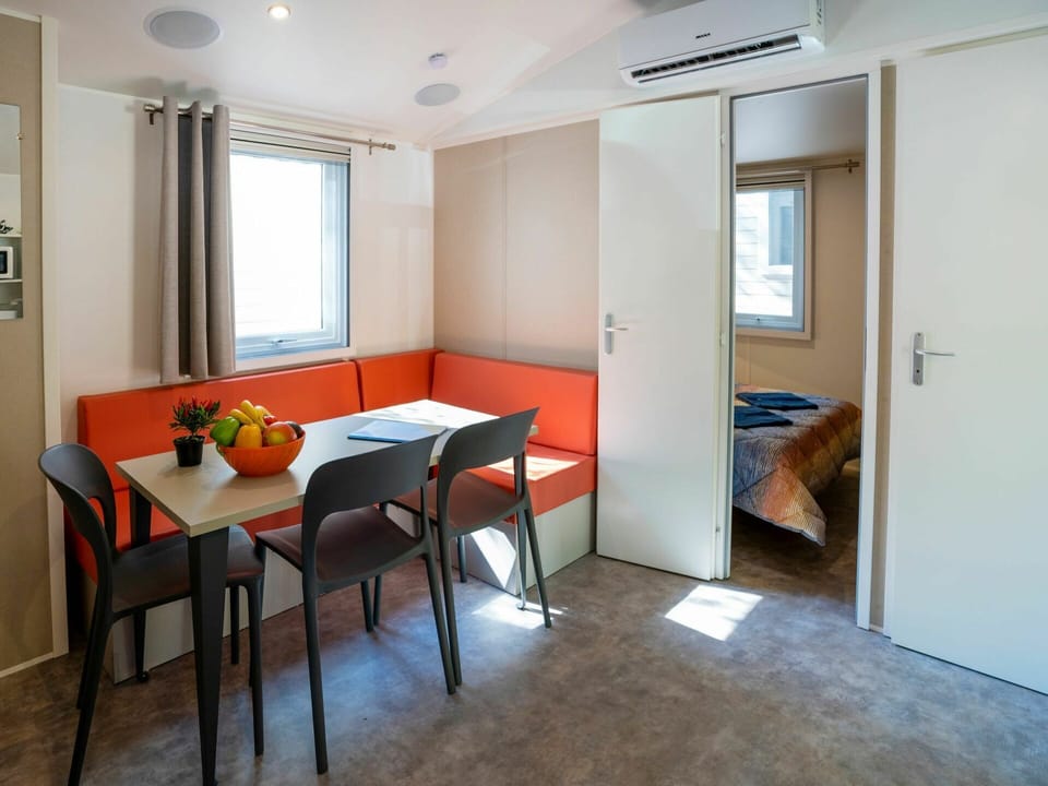 Table, Furniture, Building, Window, Door, Wood, Couch, Interior Design, Chair