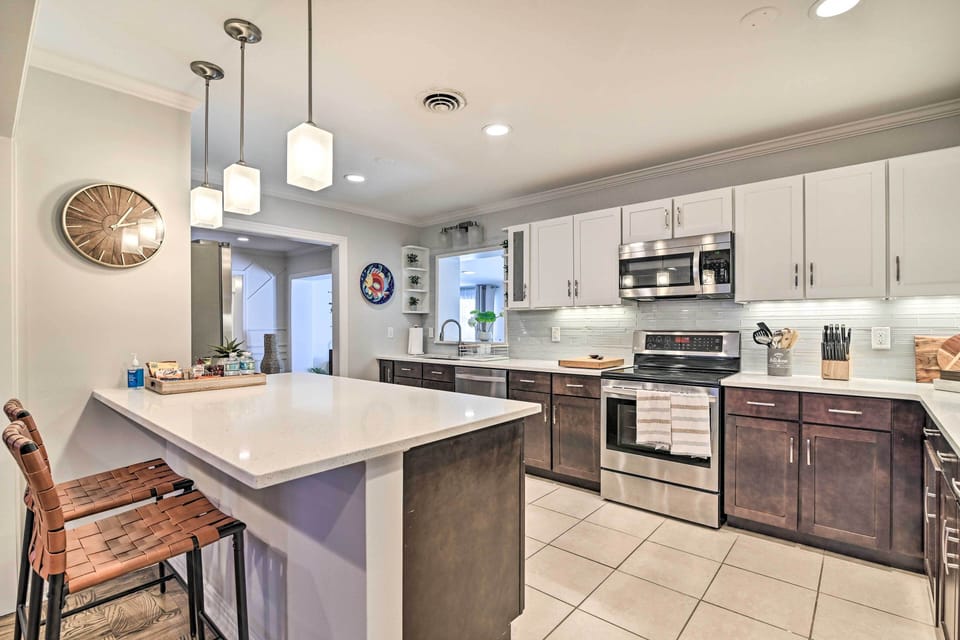 Kitchen | Fully Equipped | Cooking Basics