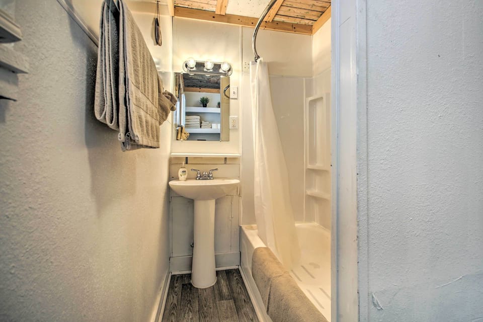 En-Suite Bathroom