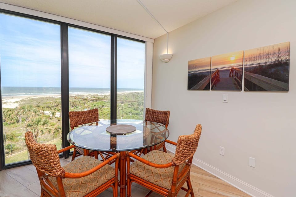 St. Augustine Beach Rentals Dining Room
