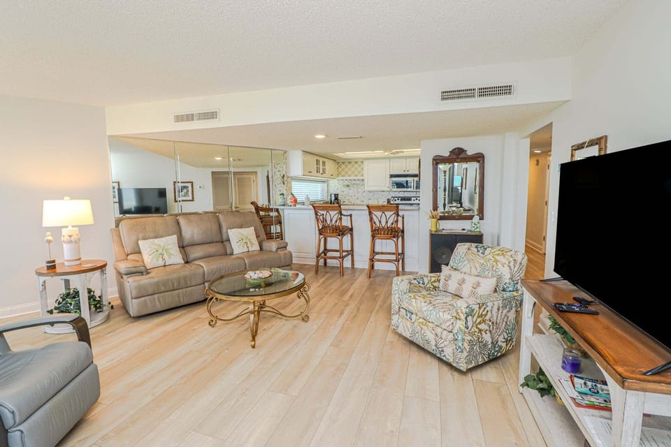 St. Augustine Beach Rentals Living Room