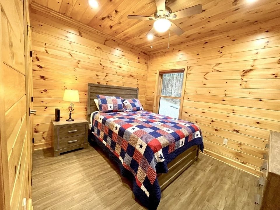 Cabin, 2 Bedrooms | 2 bedrooms, free WiFi