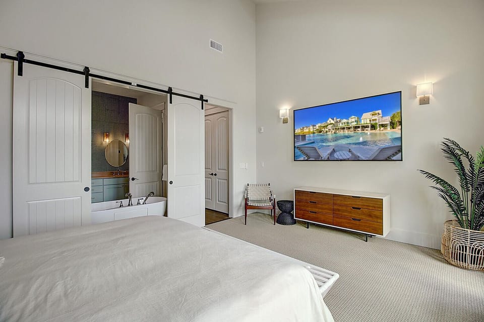 Villa (4 Bedrooms) | Interior
