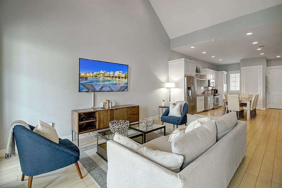 Apartment (3 Bedrooms) | Front of property
