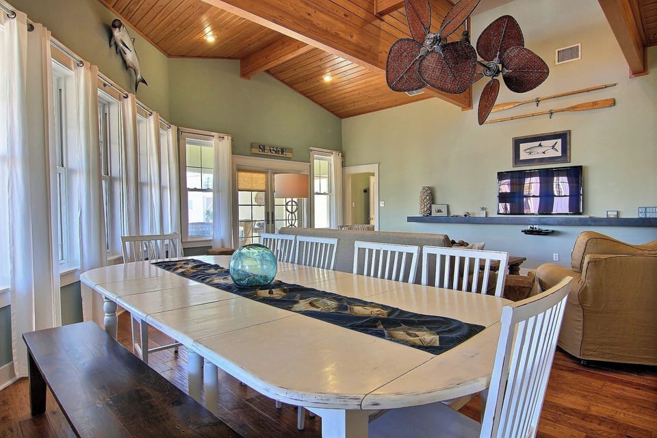 House (6 Bedrooms) | Interior