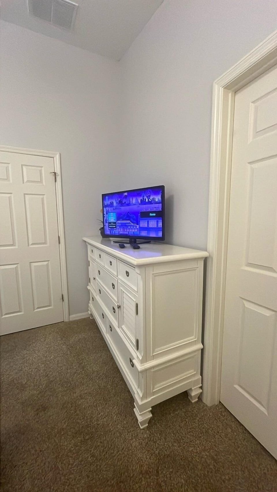 Family House, 4 Bedrooms | 4 bedrooms, individually decorated, individually furnished