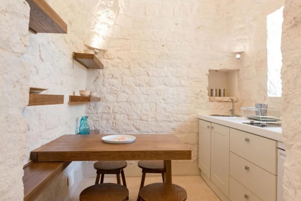 House | Private kitchen | Highchair, cookware/dishes/utensils