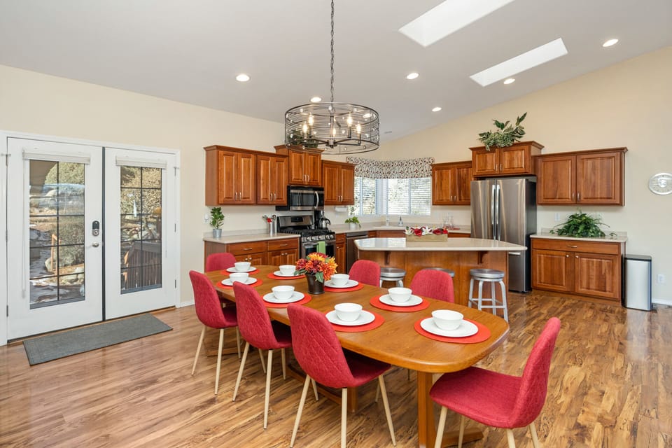Dining room table 