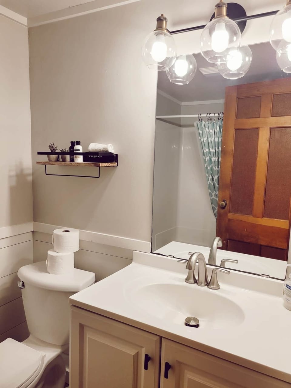 Cabin 3 | Bathroom (1)
