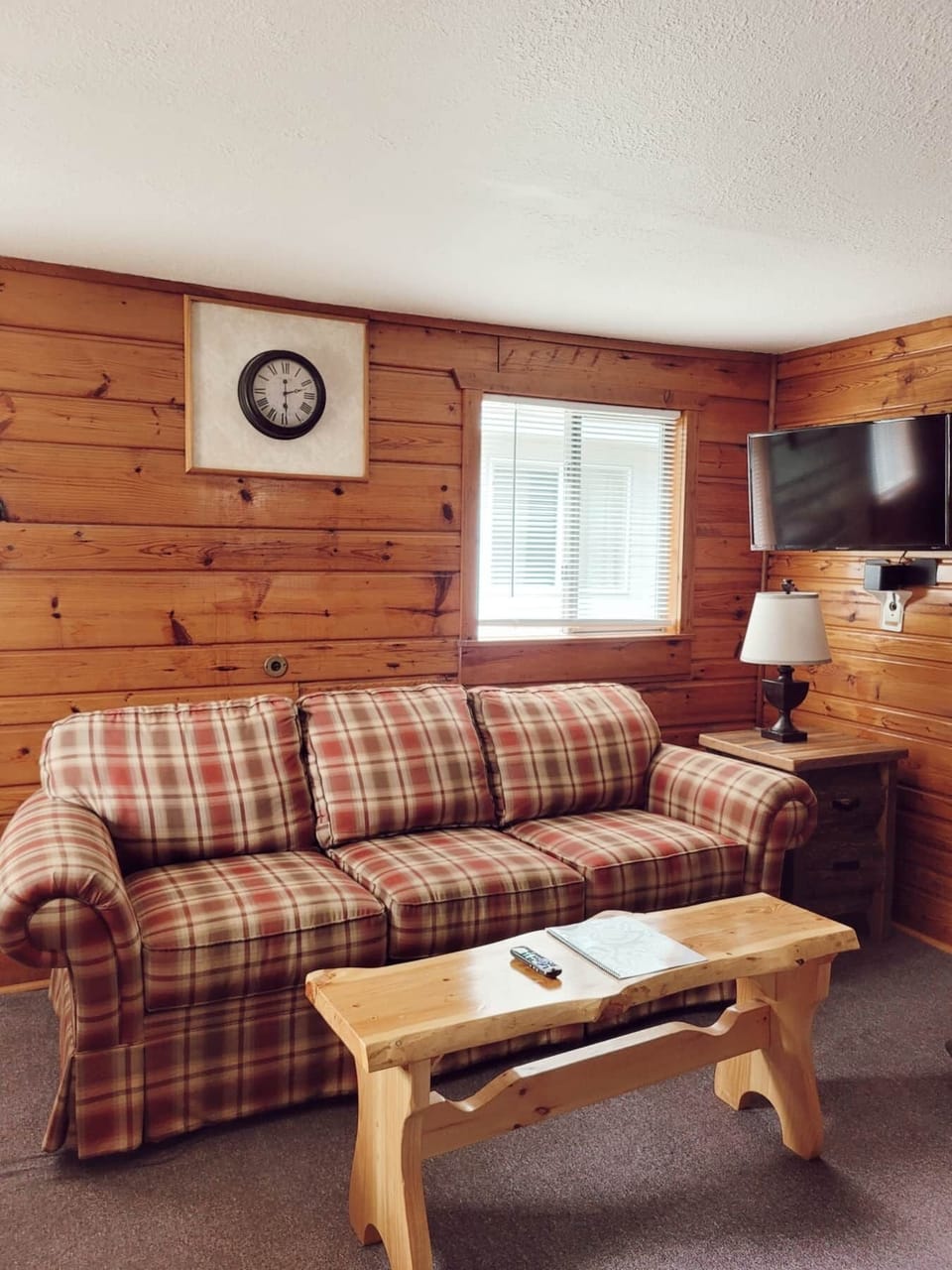 Cabin 6 | Living Area (1)