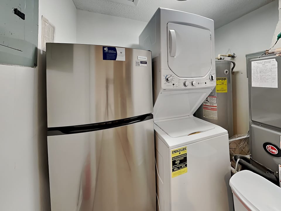 Condo (0 Bedroom) | Property amenity