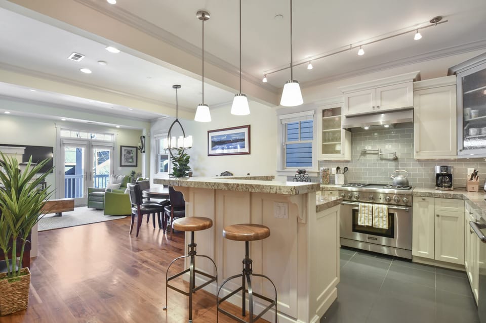 Kitchen/dining reoom