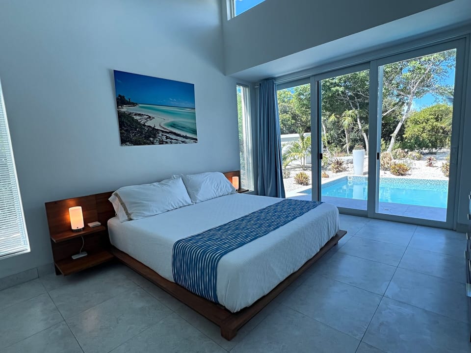 The pool bedroom