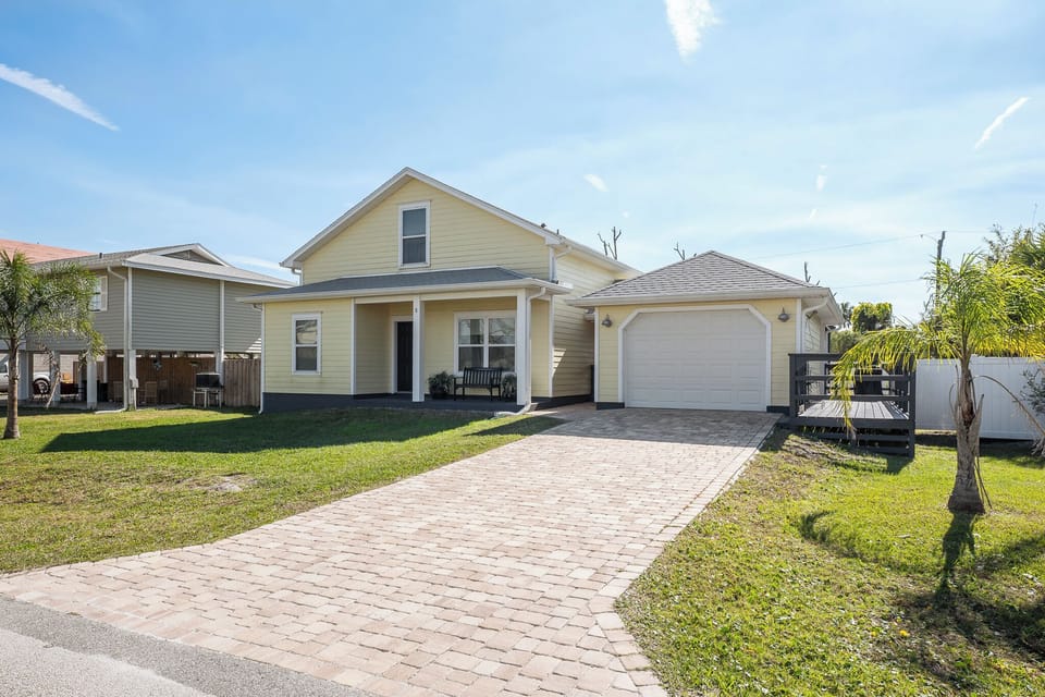 House (3 Bedrooms) | Property amenity