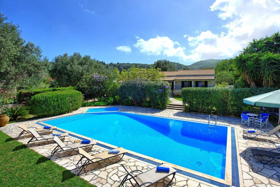 Garden, Pool