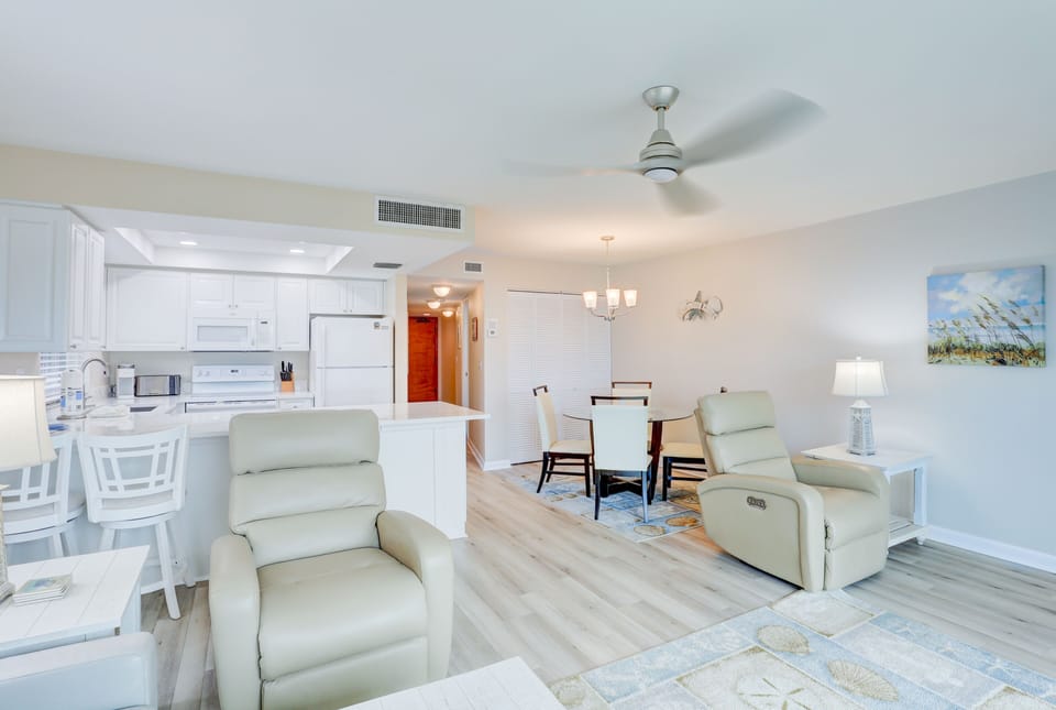 Spacious Living Room Area