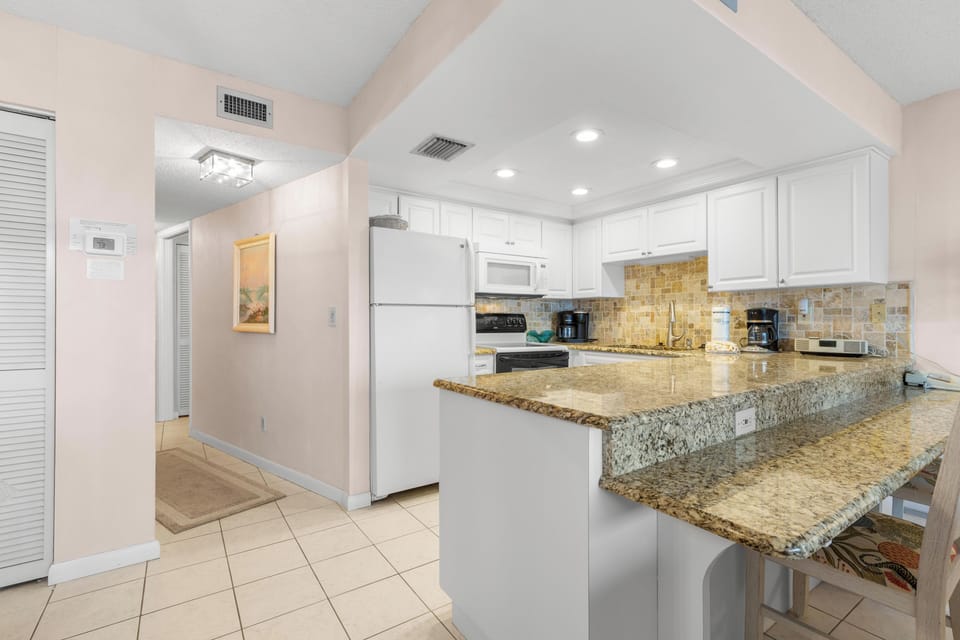 Unit # 507, Eat In Or eat Out. Everything you need in a Kitchen is here.
Dinner Ware, Glasses. Cutlery, .Pots & Pans. Stove , Refrigerator, Dish Washer, toaster , etc.
Washer/Dryer is behind louvered doors