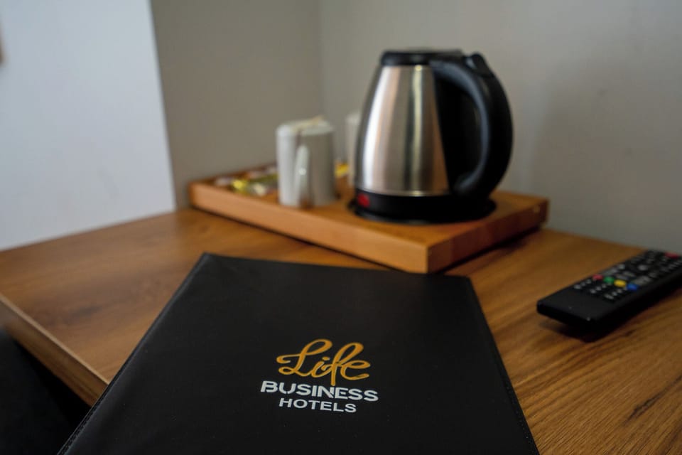 Standard Twin Room | In-room safe, soundproofing, WiFi (free), bed sheets