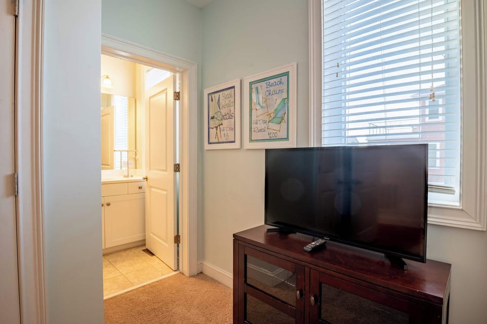 Bedroom Level - Bunkroom Sleeps 4